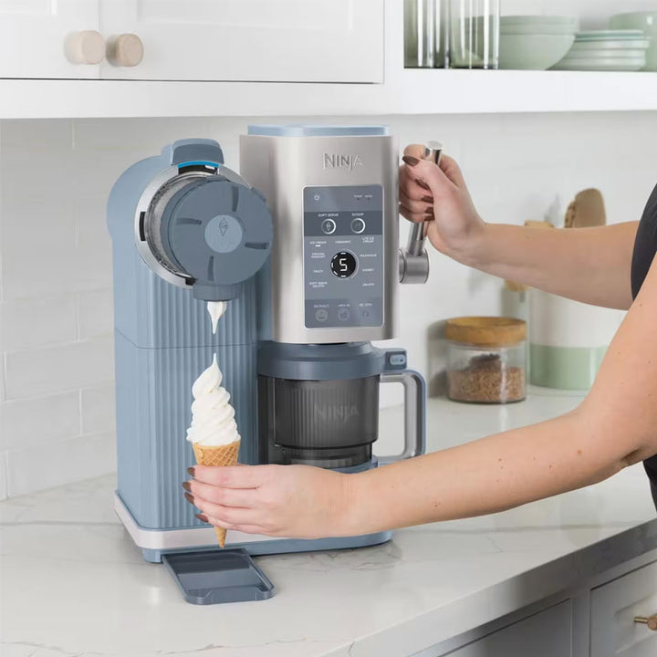 Машина за сладолед Ninja CREAMi Scoop &amp; Swirl NC702EU, 13 в 1, Синя